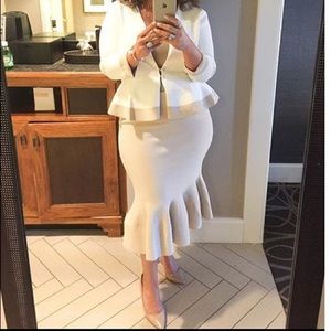 Eva Mendes two piece suit.